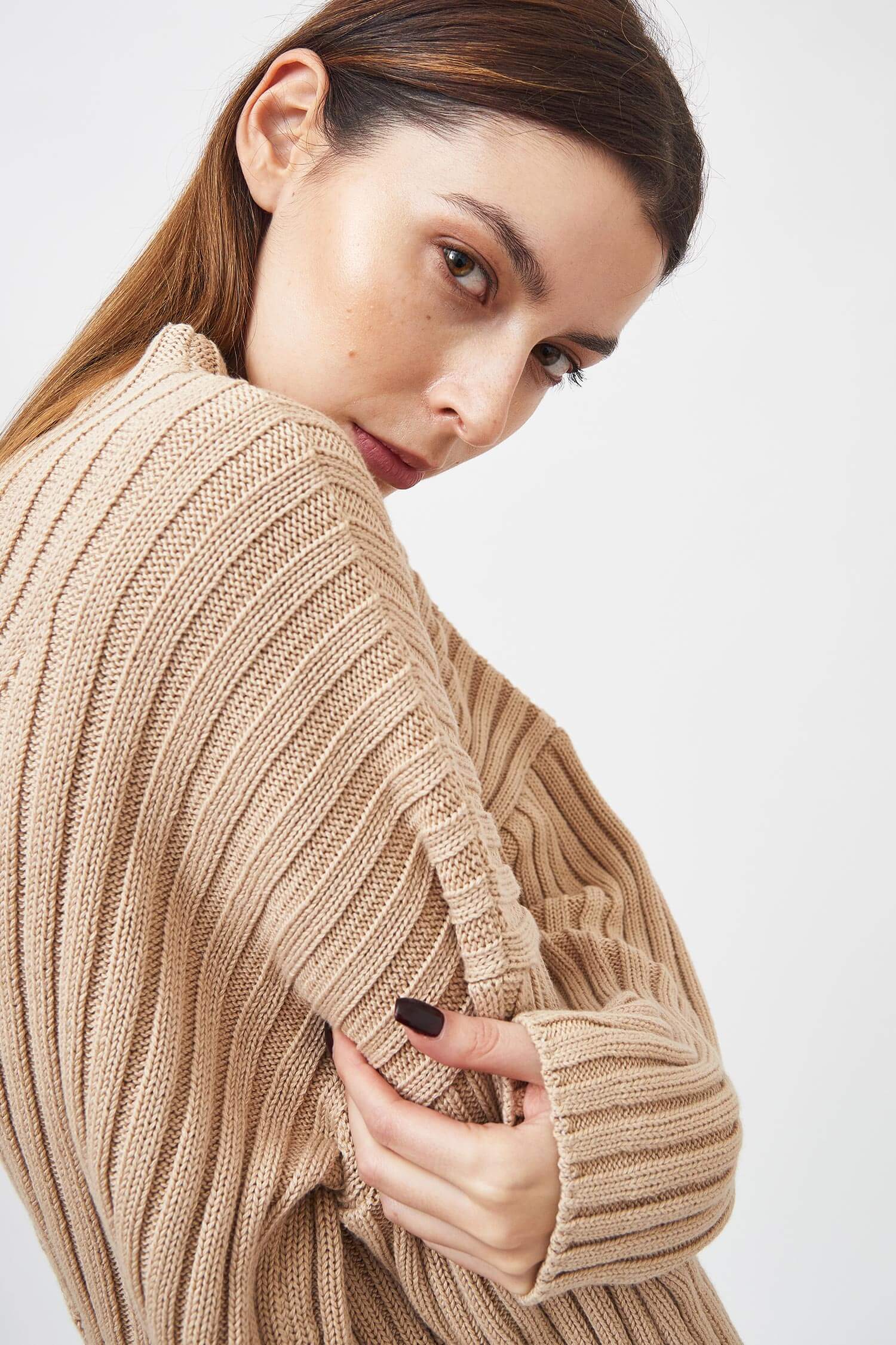 Knitted high boat neck pullover – Mila.Vert