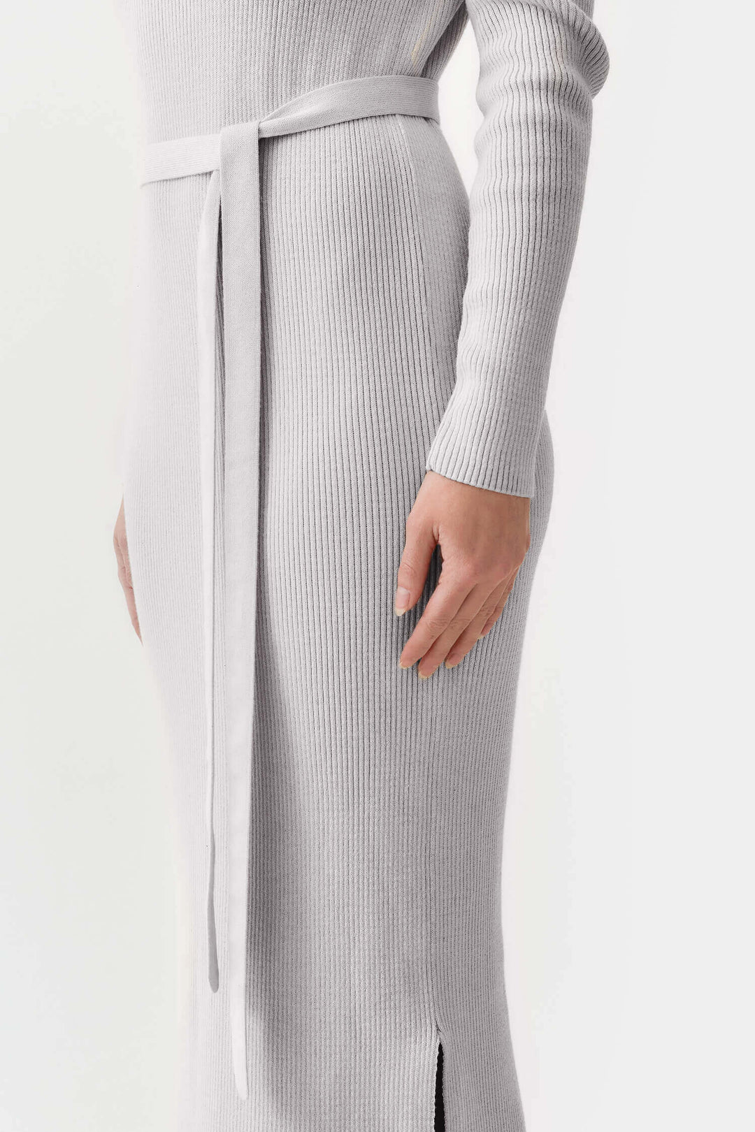 Knitted long-sleeved round neck dress