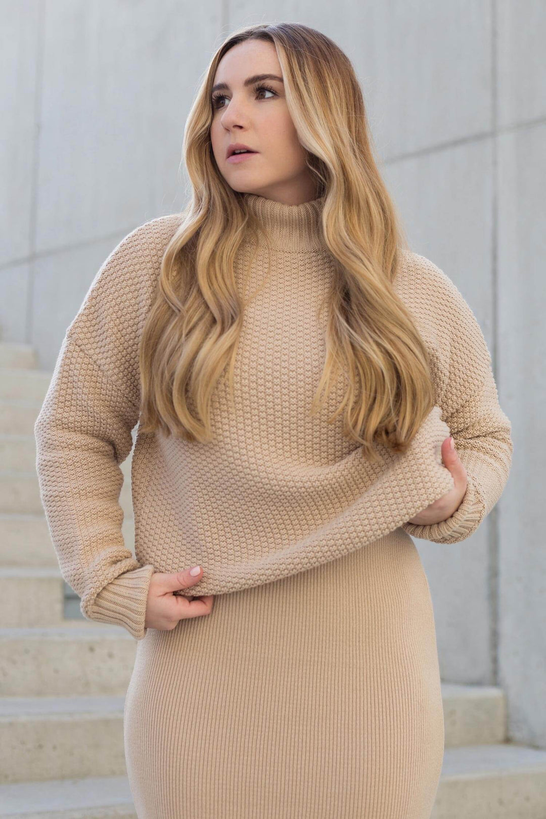 High-quality knitted organic cotton rice cubes pullover for women, chunky and cozy in cream in neutrals